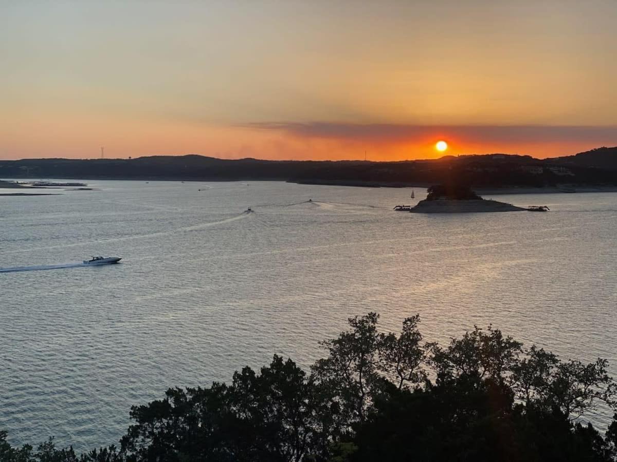 Atlantis On Lake Travis Pool Hot Tub Dock Βίλα Leander Εξωτερικό φωτογραφία